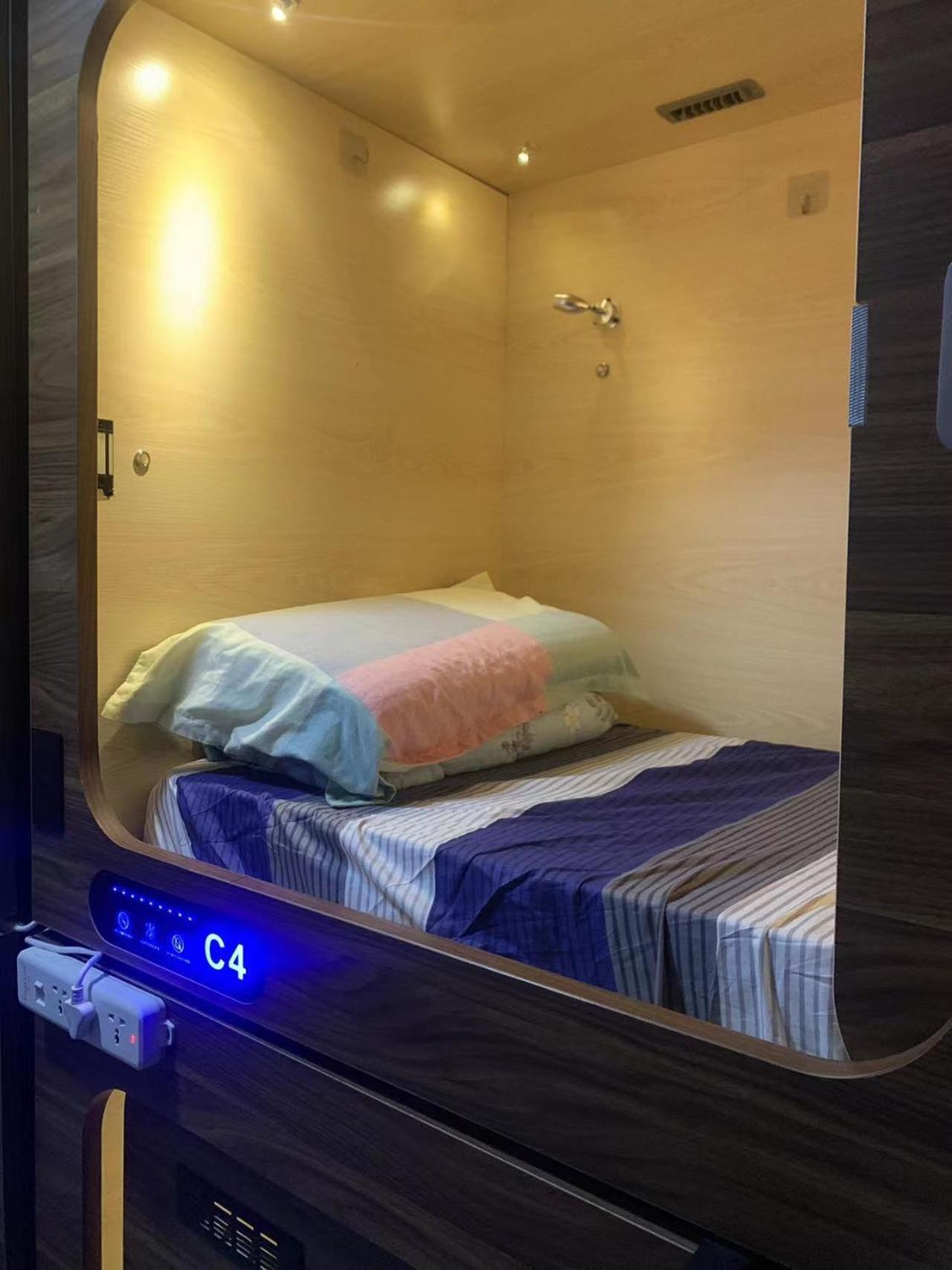 Sleep Cubee Hostel Гонконг Екстер'єр фото